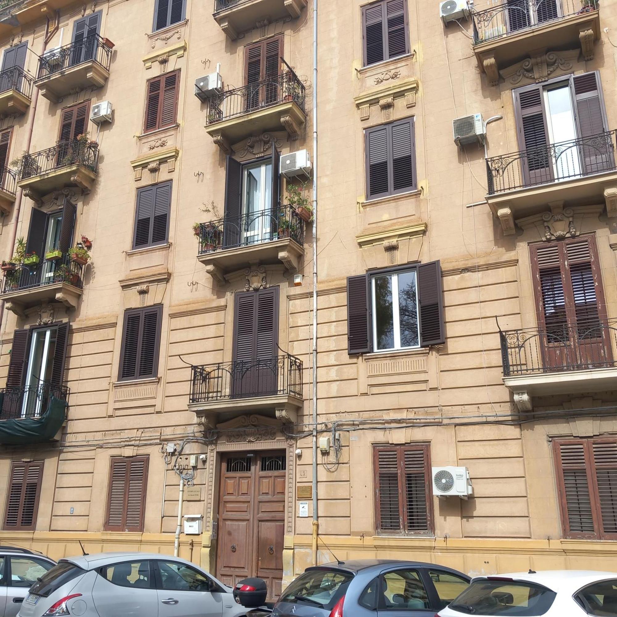 Narbone 42 — Foto 1